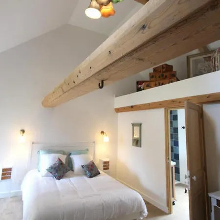 펜션 Maison Normande De Charme Avec Jardin Prive A 10 Min De Bayeux *