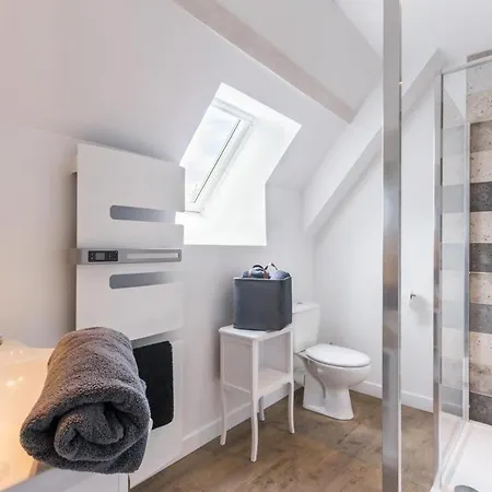 펜션 Maison Normande De Charme Avec Jardin Prive A 10 Min De Bayeux *
