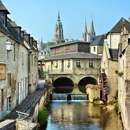 Maison Normande De Charme Avec Jardin Prive A 10 Min De Bayeux 펜션